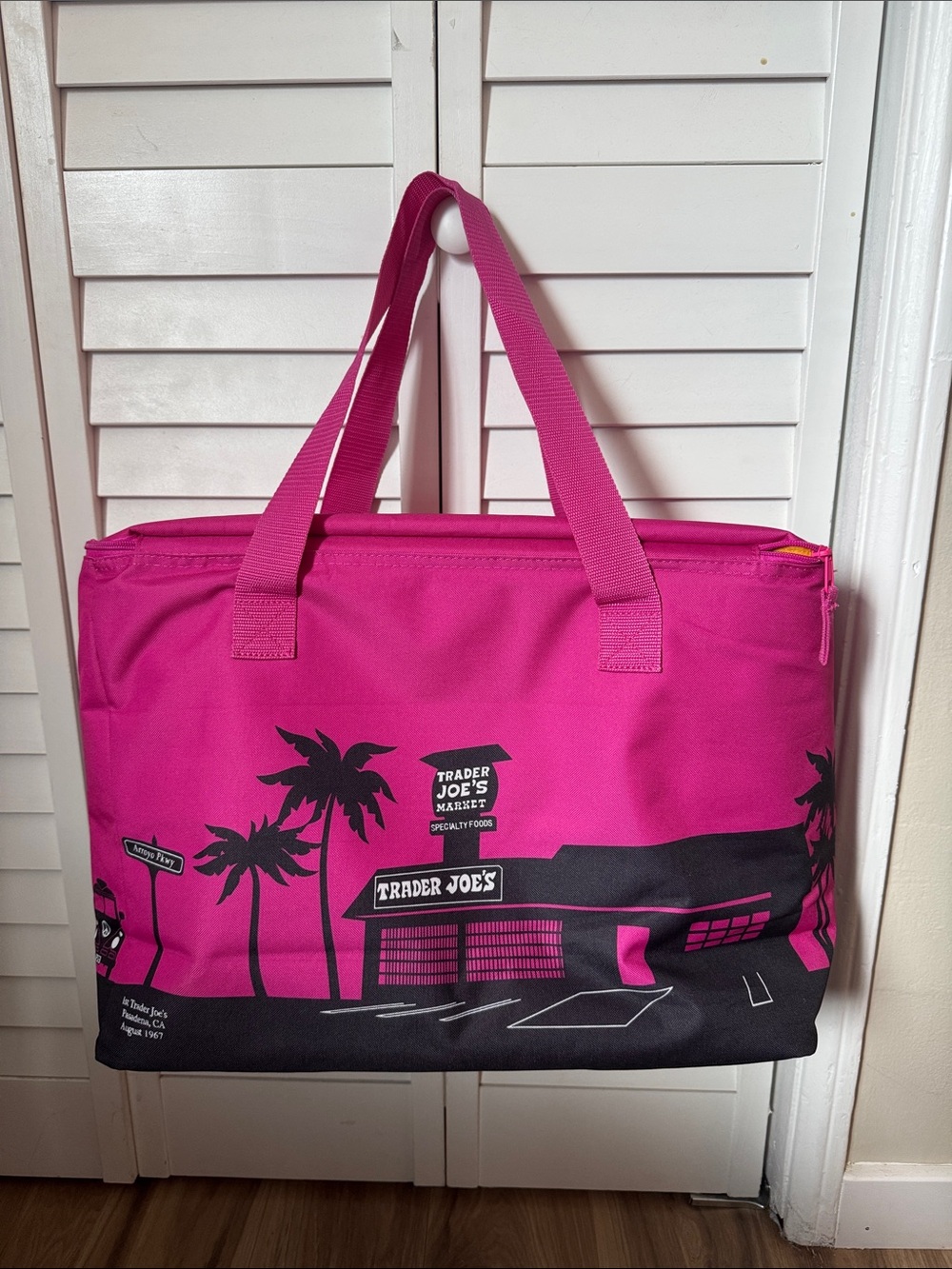 Trader Joe's Hot Pink Reusable Insulated Tote Bag - Picture 2 of 7